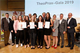 Foto für Theoprax-Preis geht nach Eferding - Herzlichen Glückwunsch an fünf Schülerinnen des Gymnasiums Dachsberg